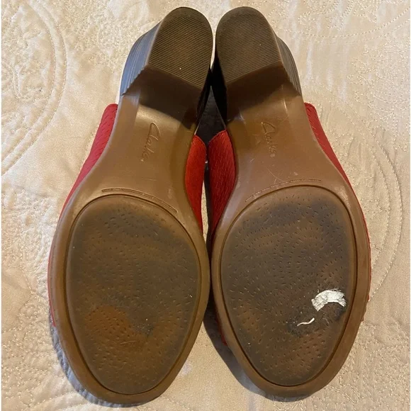 Clarks Deva Bell Suede Open Toe Heeled Sandals in EUC - Picture 8 of 8
